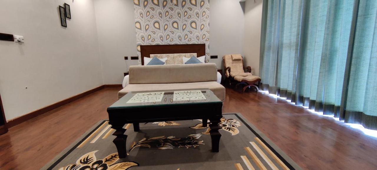 Dreamcatcher Boutique Hotels Bhīm Tāl Exteriör bild